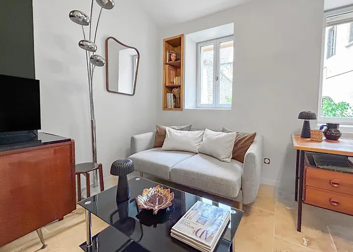 T2 En Centre-ville De ディジョン