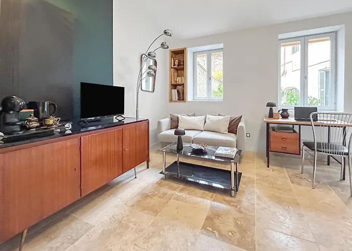 T2 En Centre-ville De ディジョン