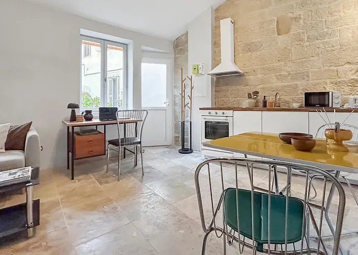 T2 En Centre-ville De * ディジョン