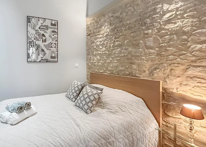 T2 En Centre-ville De ディジョン